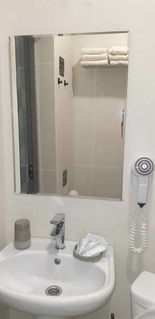 Гостиница Альпина Терскол Cемейный номер с собственной ванной комнатой-14