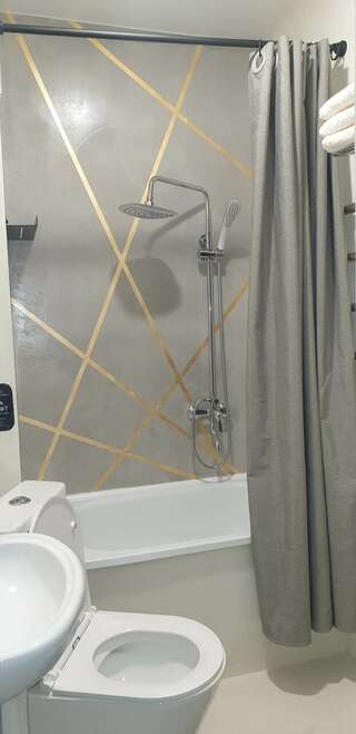 Гостиница Альпина Терскол Cемейный номер с собственной ванной комнатой-15